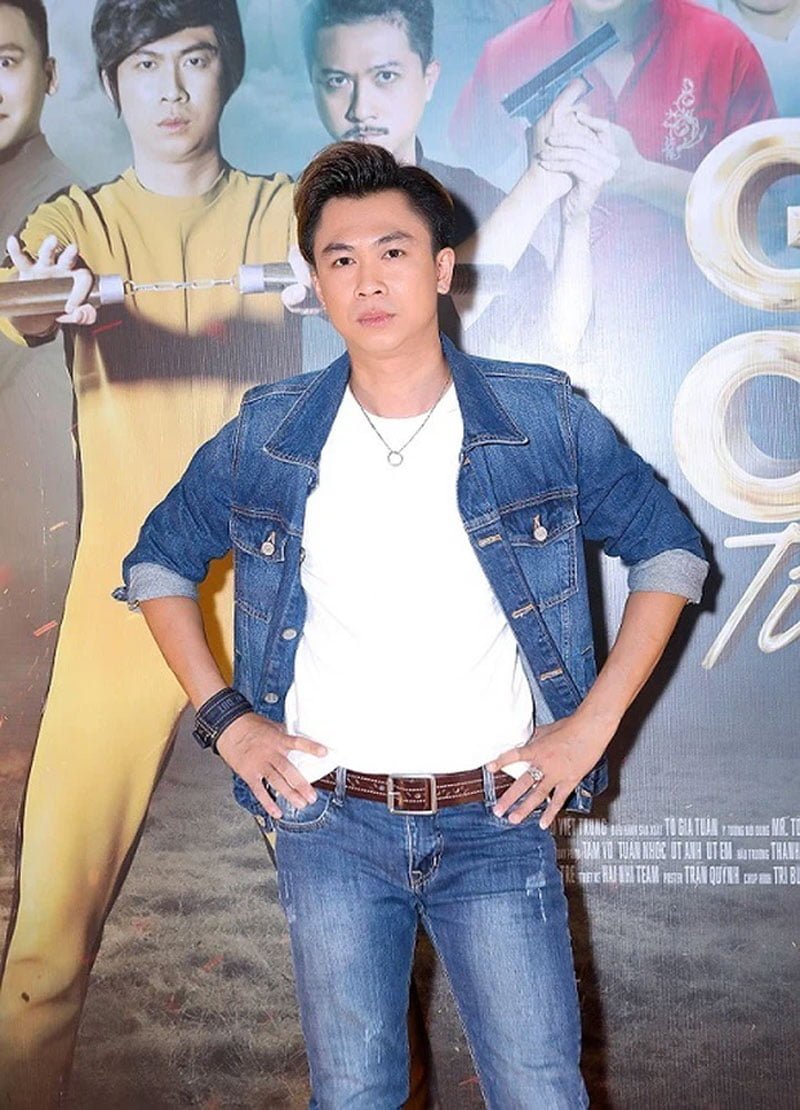 ho-viet-trung-cuoi-tuoi-roi-tang-boc-vo-hoang-yen-la-than-y-tai-the-3-35express